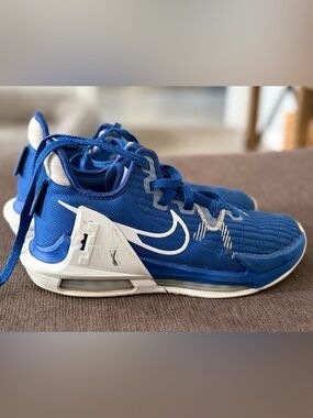 Nike Basketball Sneakers